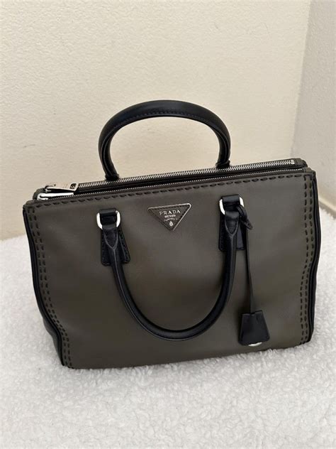 borsa prada saffiano lux limited edition|prada lux bag review.